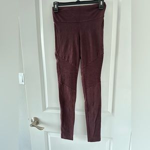 Burgundy leggings